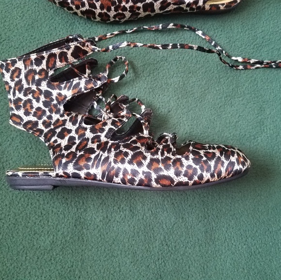 NWoT Leopard Print Sandals - Picture 4 of 5